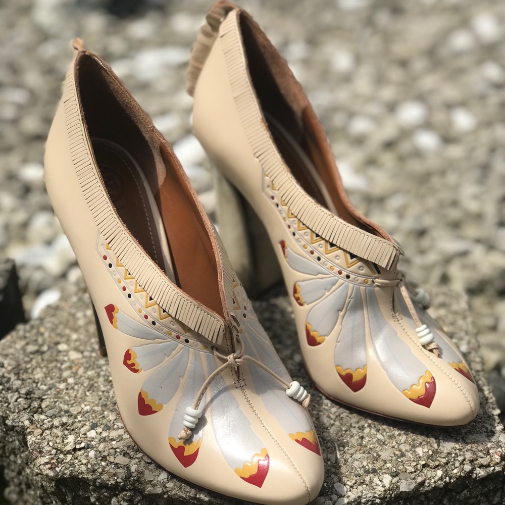 Tory Burch Yuma Heels Size 8